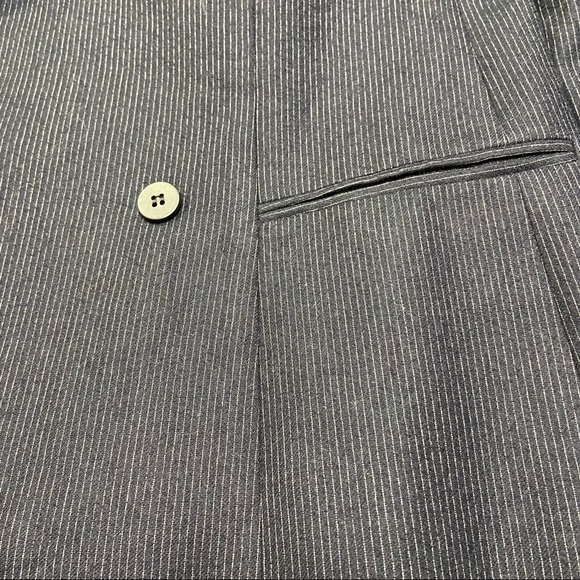 Harve Benard 100% Wool Navy Pinstripe Fully Lined Blazer Size 10 - Picture 2 of 7
